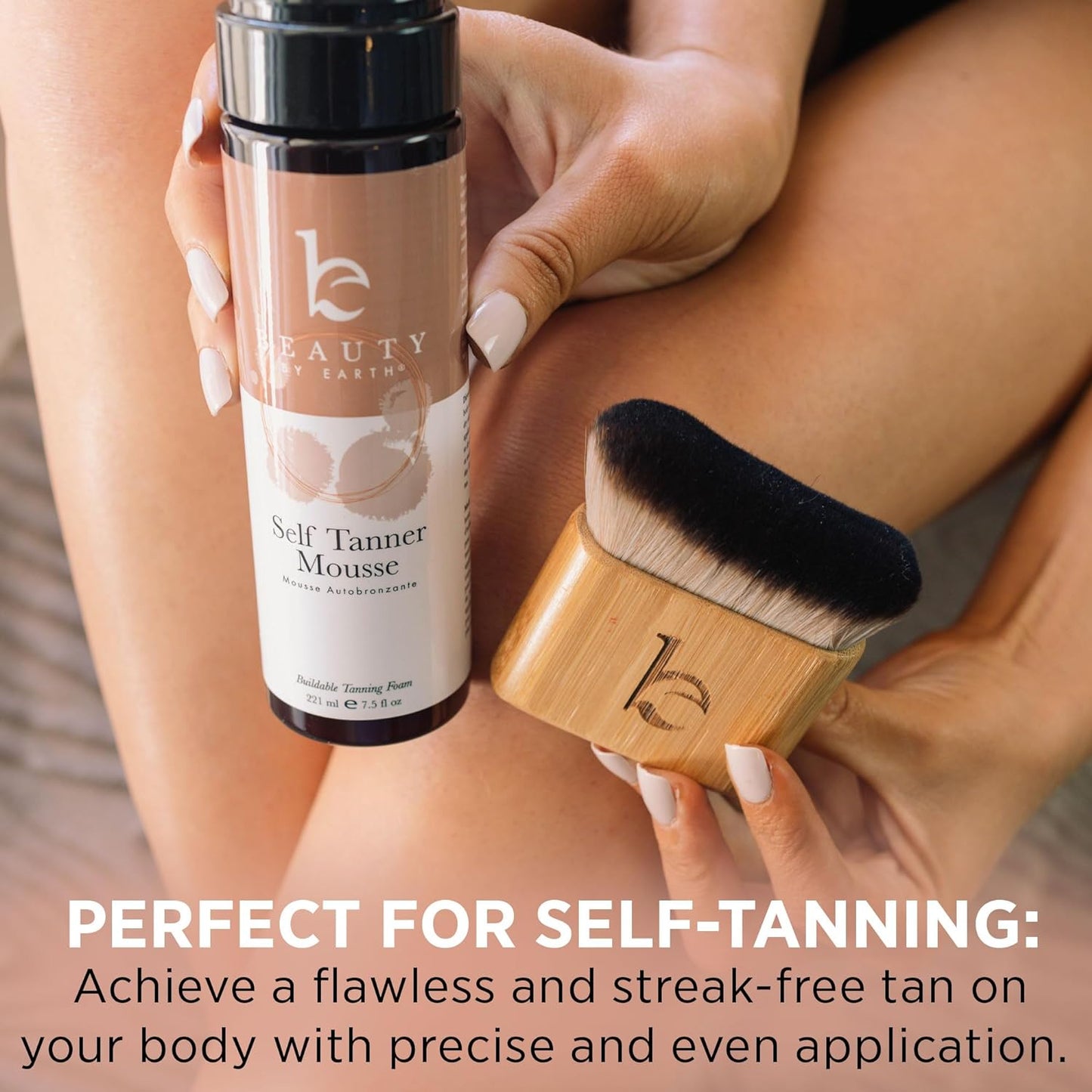 Ultra Soft Kabuki Self Tanner Brush - Streak-Free Blending Applicator for Flawless Sunless Tan, Easy to Clean & Durable